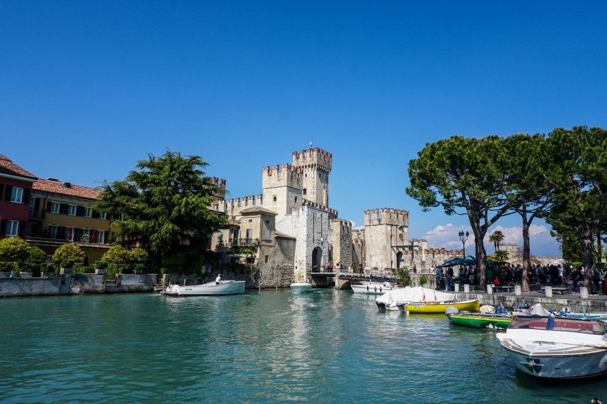Cele mai sarmante 13 orase cu vedere la Garda