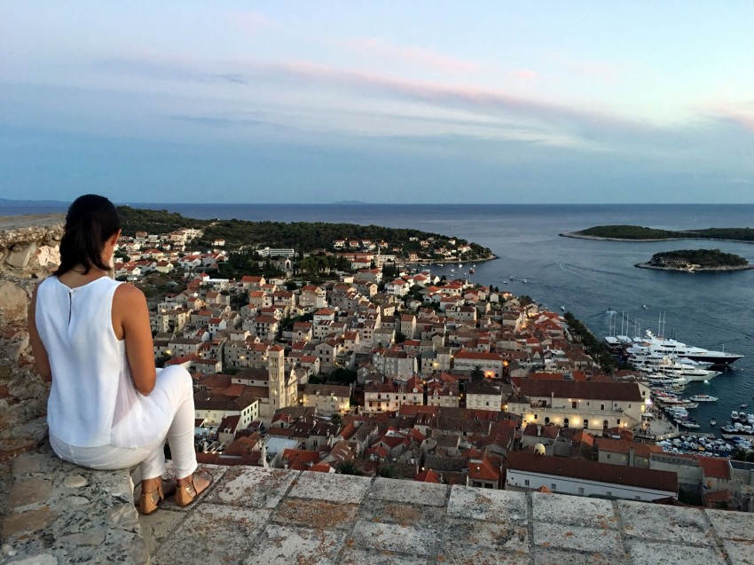 Facing the... - Hvar