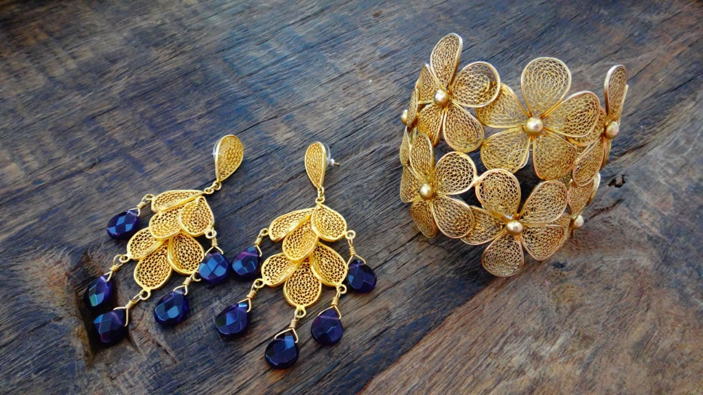 Fine, swanky filigree jewelry