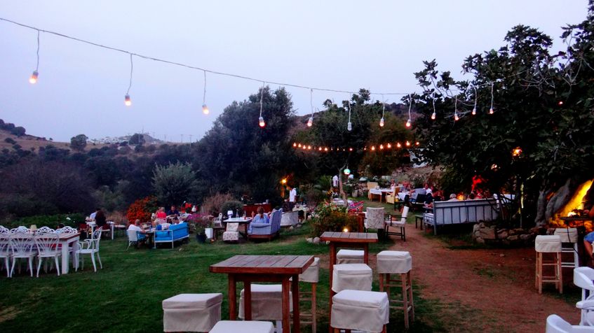 Limon cafe, Gumusluk