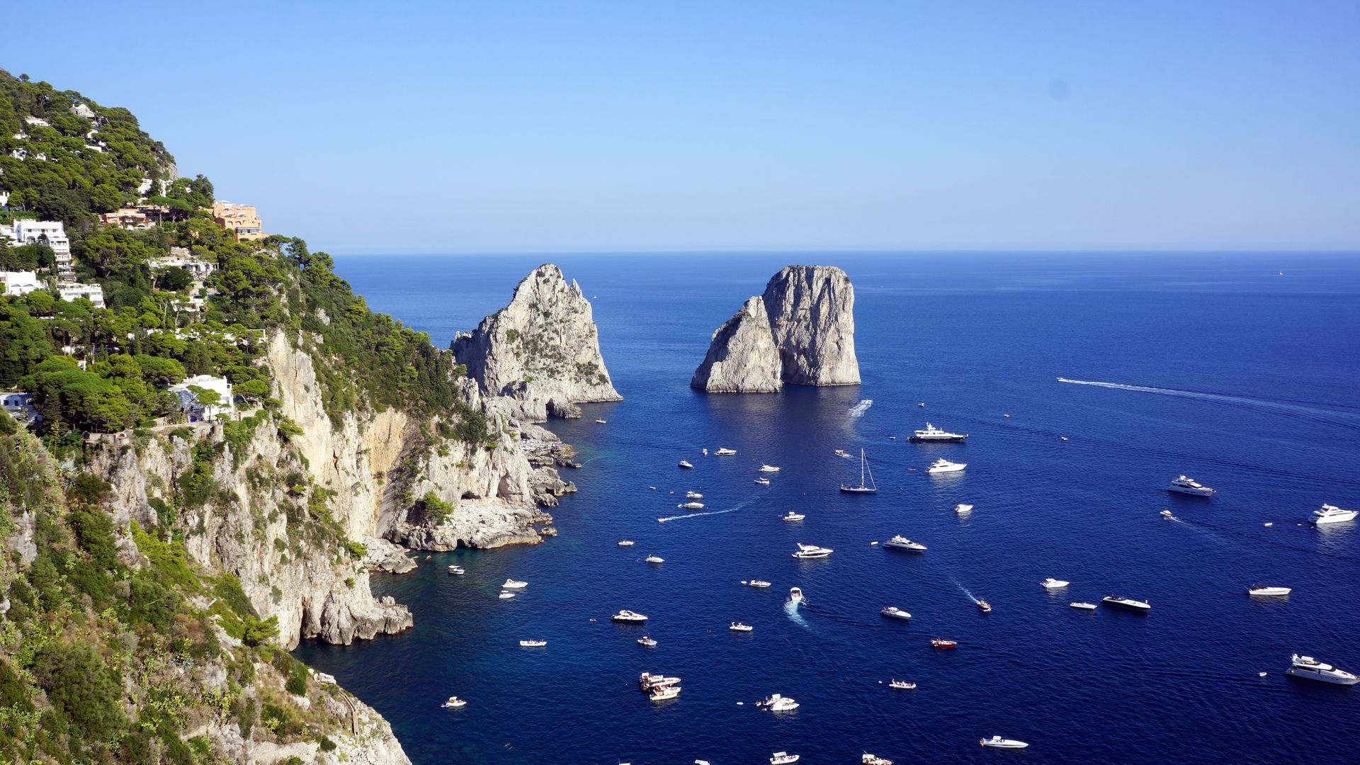 Travel guide Capri - The coolest holiday destination for 2 millennia