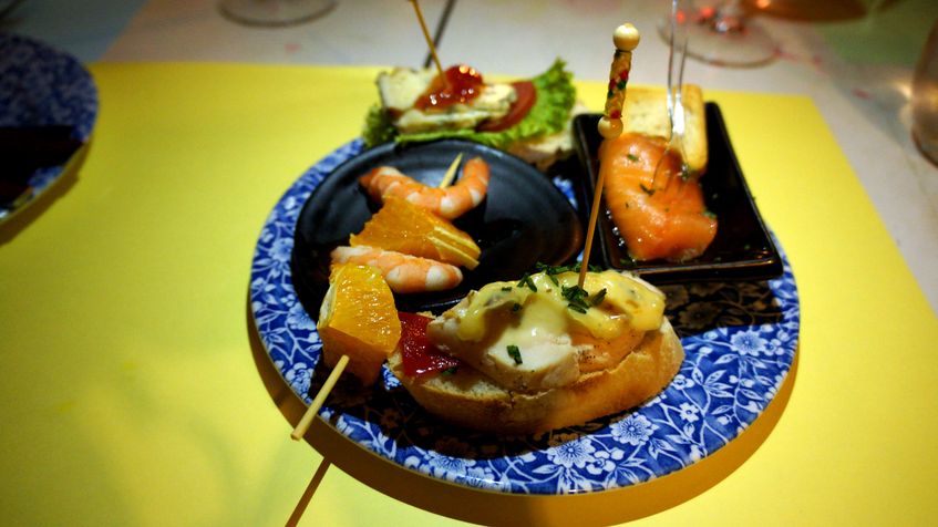 Quina Creu Tapas & Restaurant