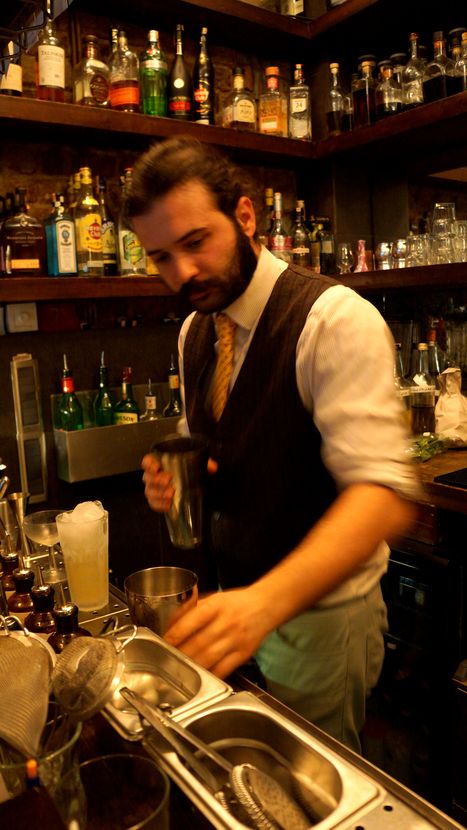 Alex's Bar, Istanbul
