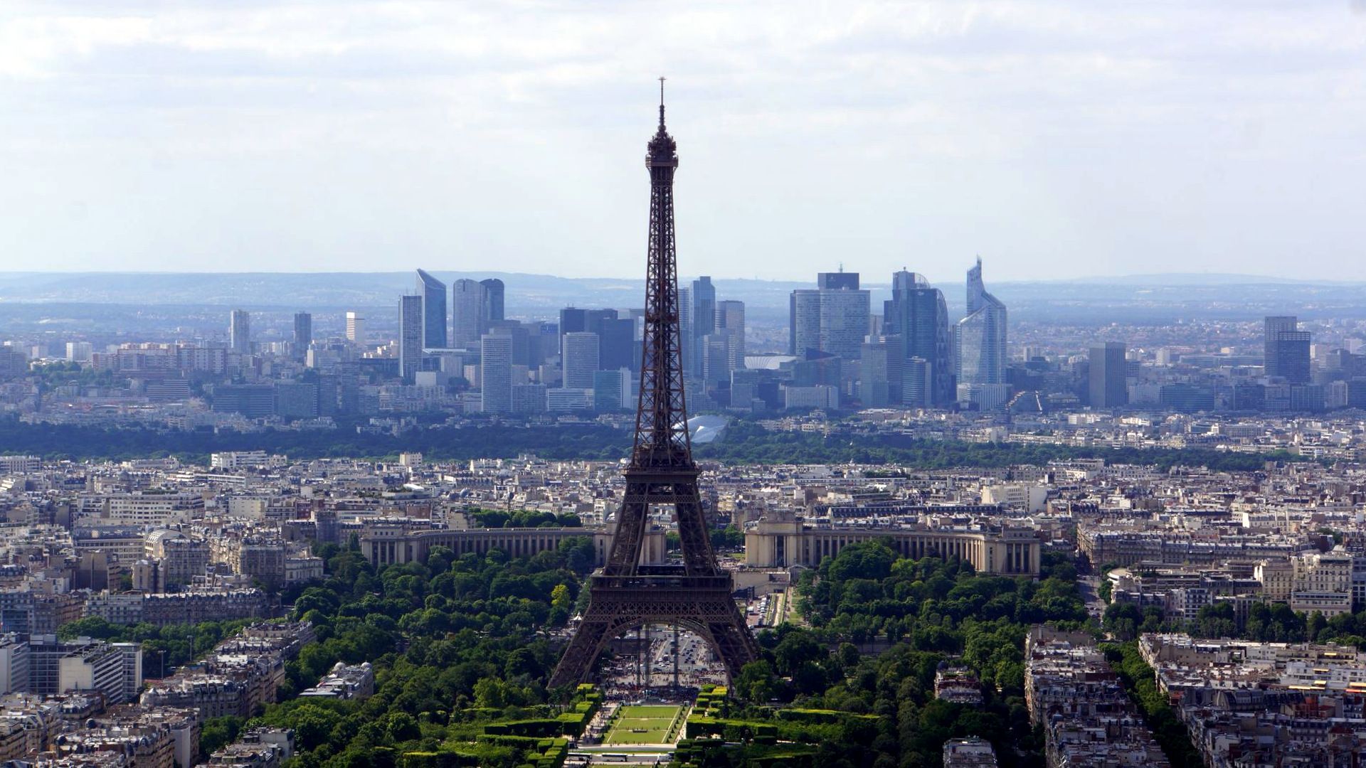 A sky-scraper in Paris