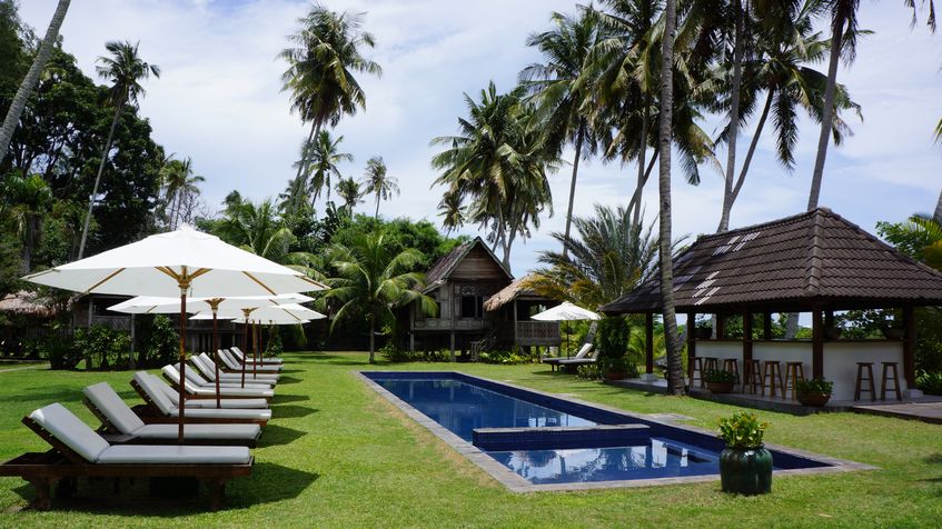 Sezlonguri langa piscina, Bon Ton Resort