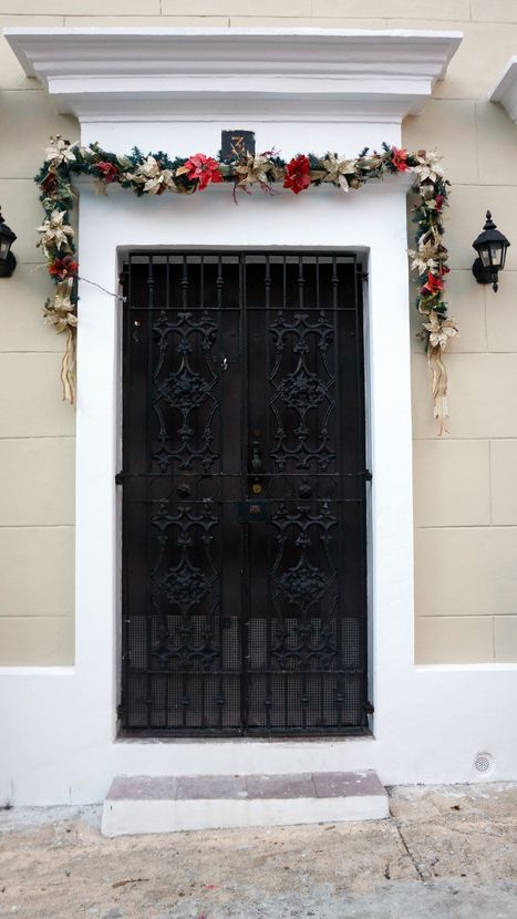 Usi si ferestre, San Juan, Puerto Rico