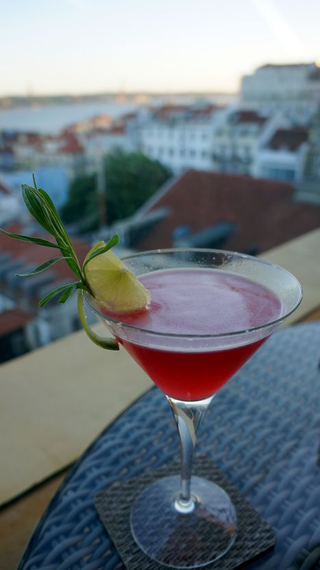  Challenge Cocktail, Terrace Bairro Alto Hotel