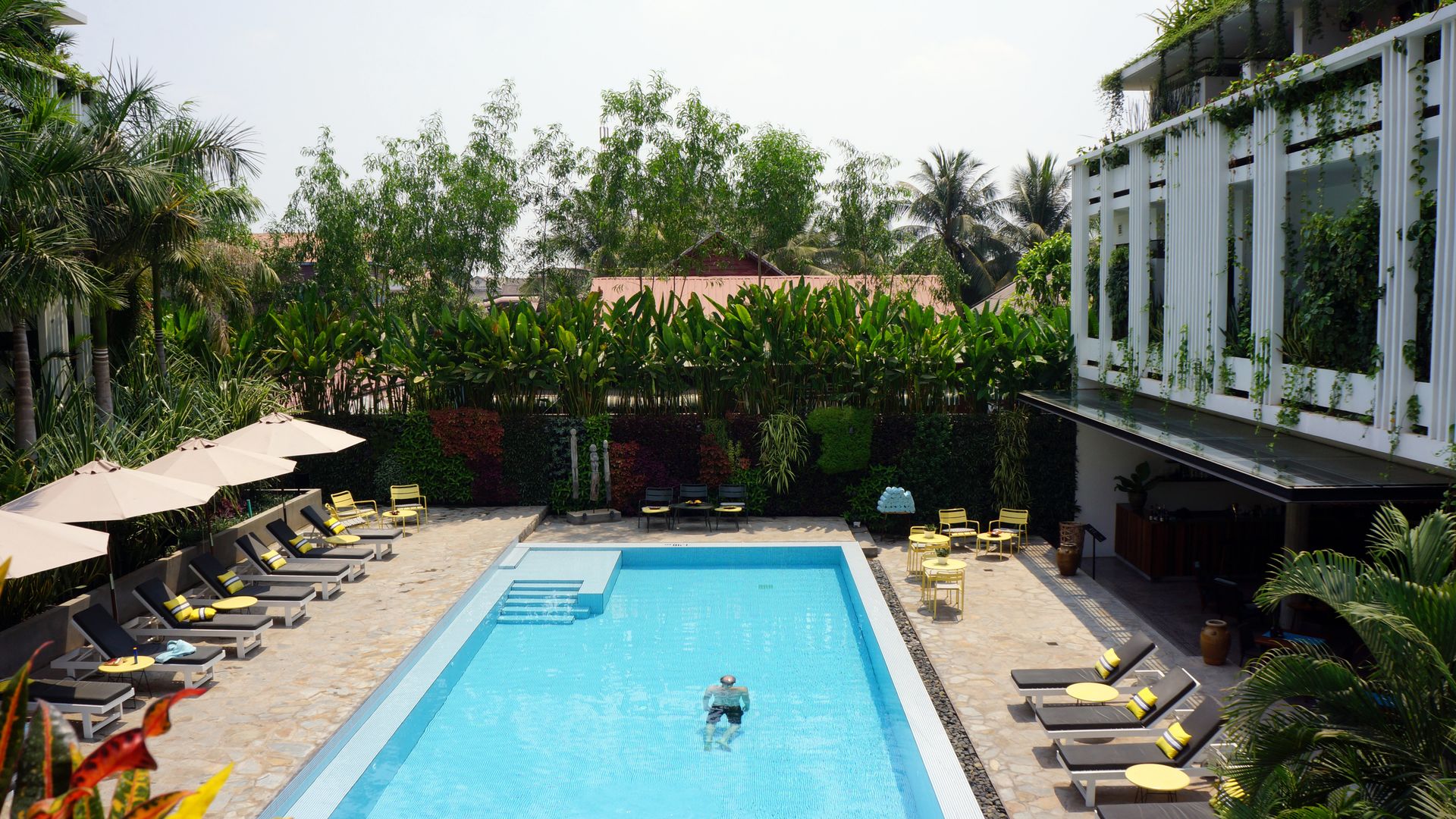 3 stories of Cambodian hospitality