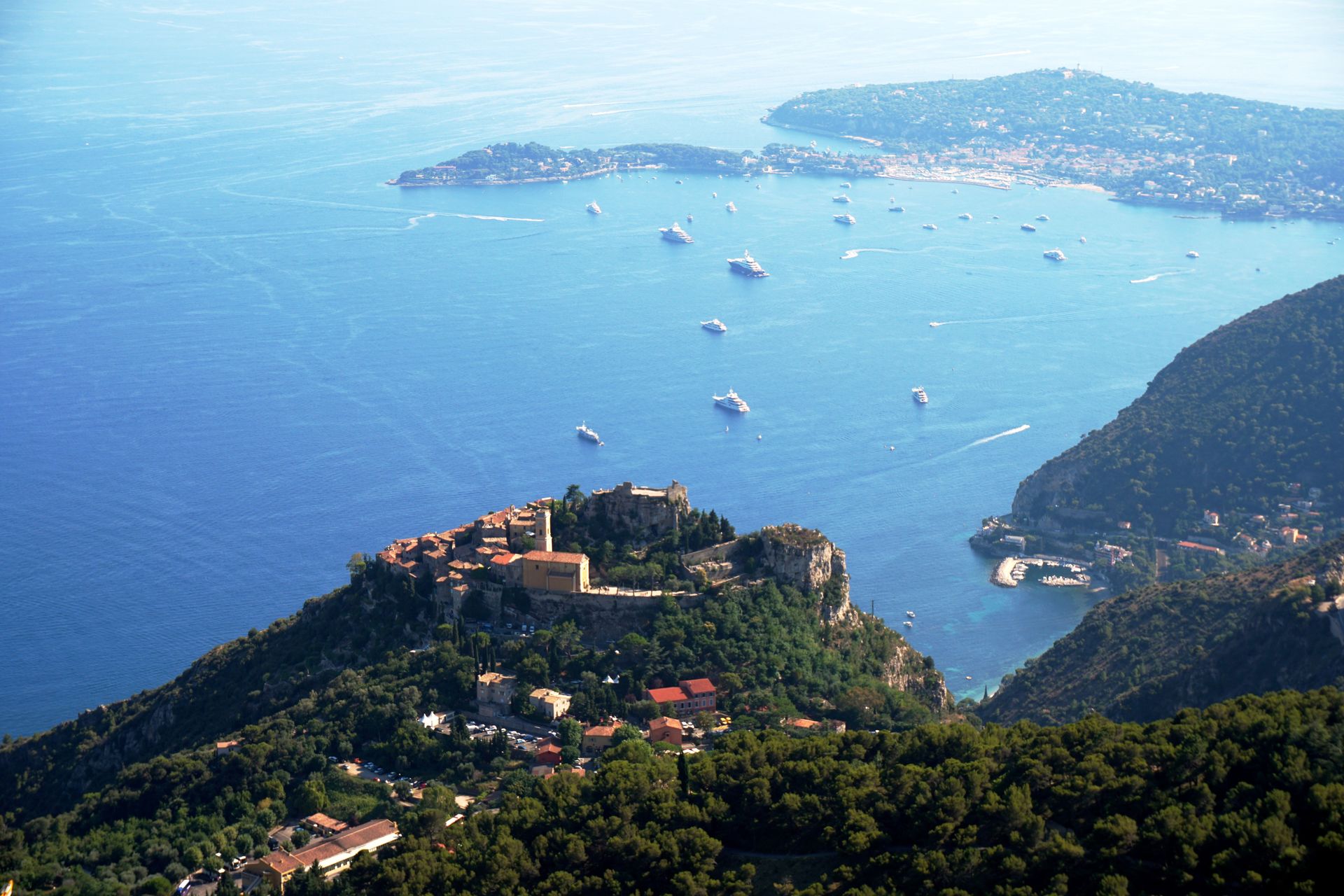 Top 7 ideal villages for a summer residence